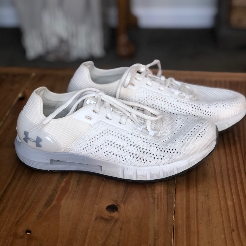 Under Armour HOVR SONIC Running Shoes